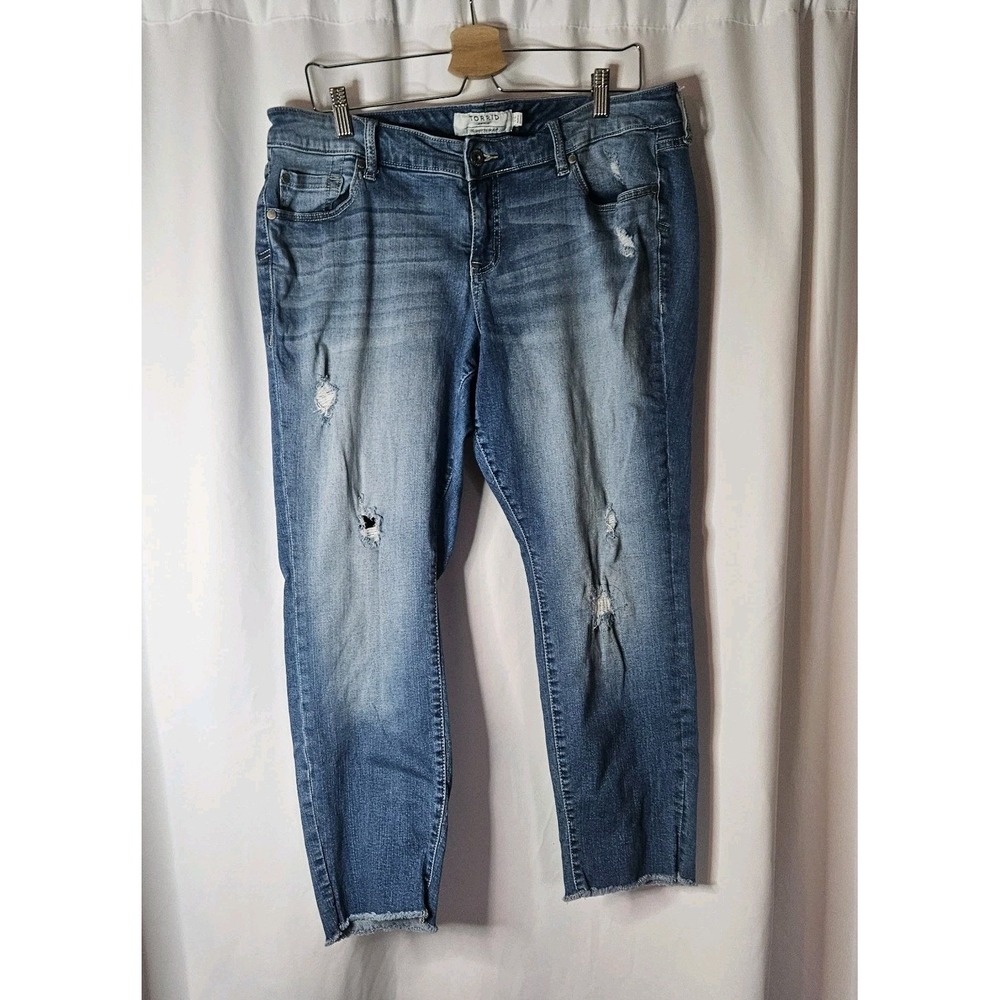 Torrid Distressed Raw Hem Stretch Jeans Sz 14